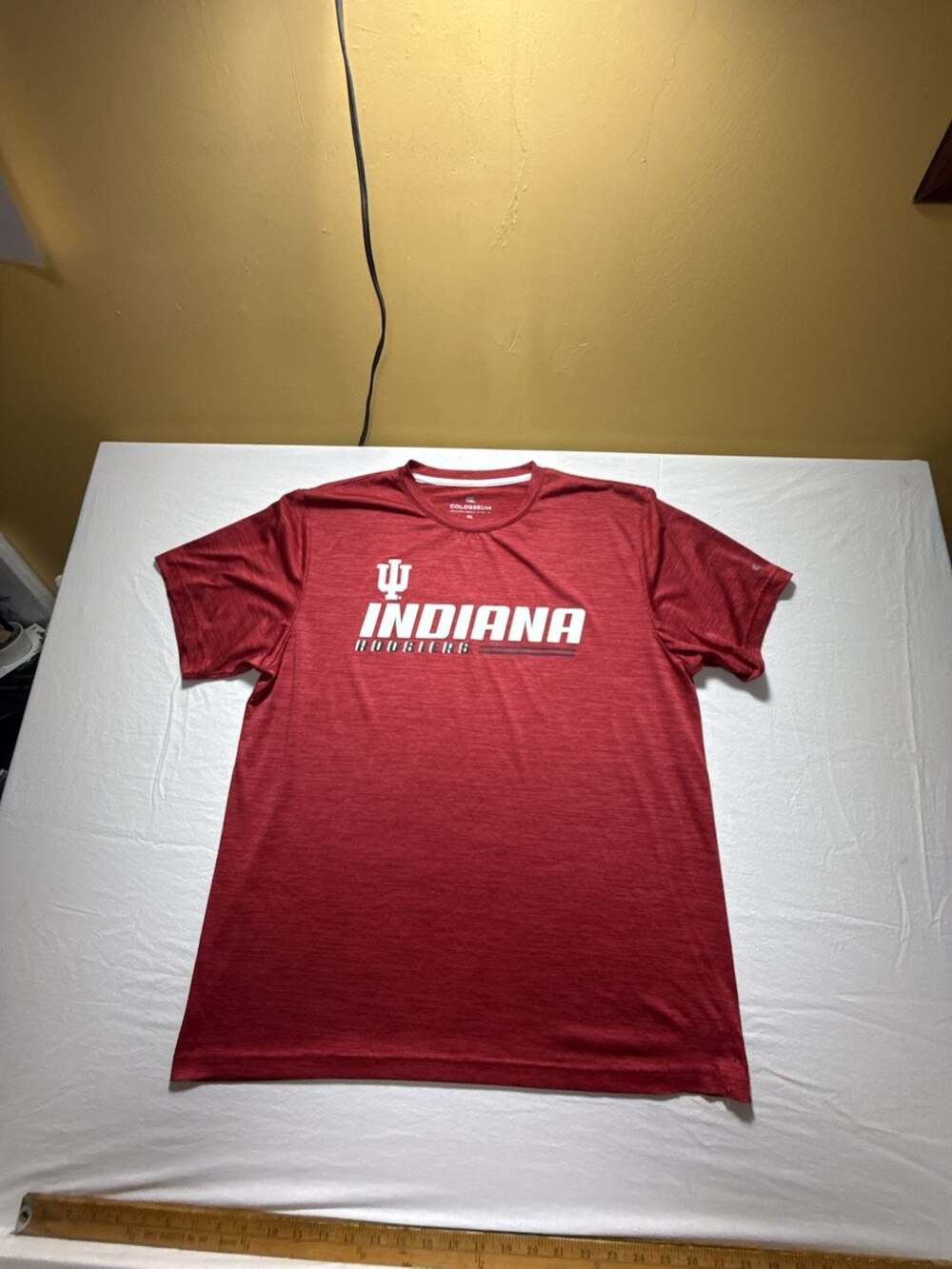 Colosseum Indiana Hoosiers T-Shirt Size XL Red Short Sleeve